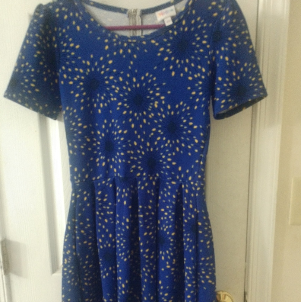 Lularoe Amelia blue and yellow starbursts